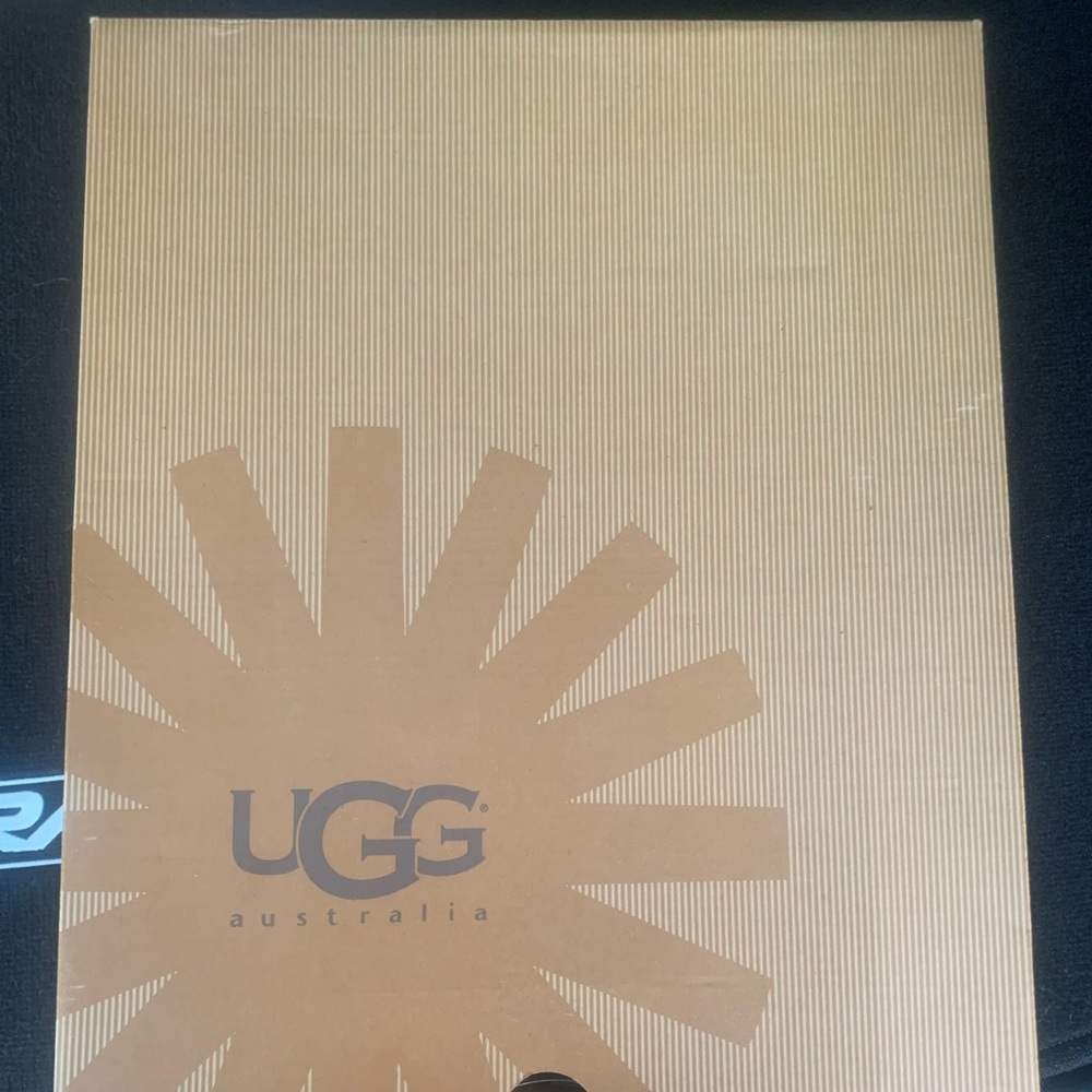 Women’s Size 9 Tan UGG Boots